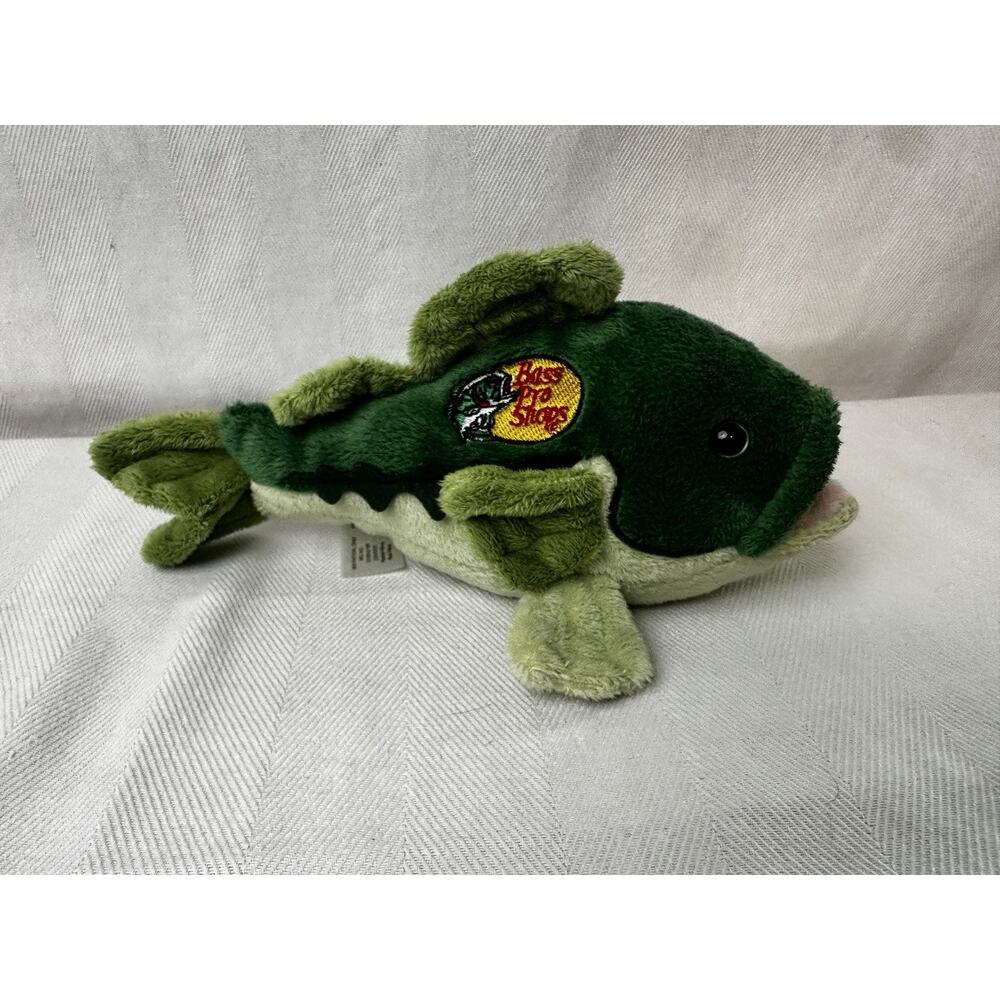 Bass Pro Shop Animal Adventure Green fish plush 6" Stuffed Animal